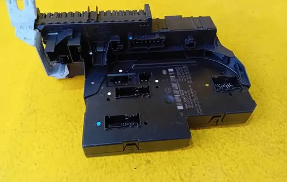 Mercedes-Benz E AMG W212 Fuse box set 2129060005