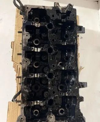 KIA Ceed Engine head 2A200 22111