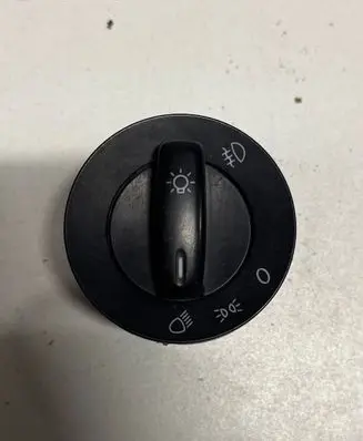 Volkswagen Golf VI Light switch 1K0941431BK 3478 FW5CZCCC18