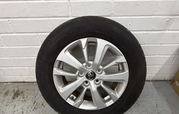 R16 alloy rim