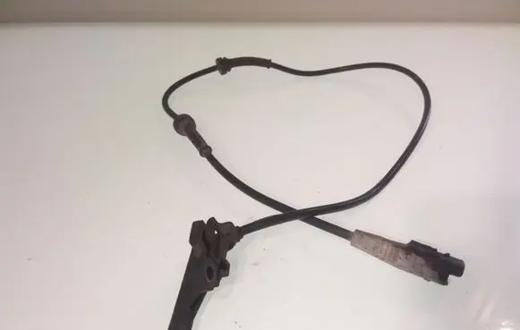 Peugeot 307 ABS brake wheel speed sensor 0265007424