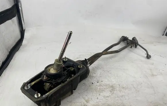 Volkswagen PASSAT B5.5 Gear shifter/selector 4B0711025F 8D0711025AM 400252