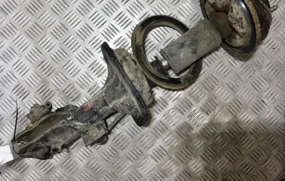 Volvo S40, V40 Front shock absorber/damper