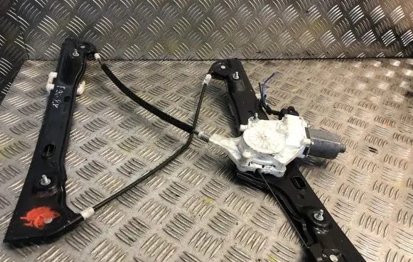 BMW 3 E90 E91 Front door electric window regulator 7060265