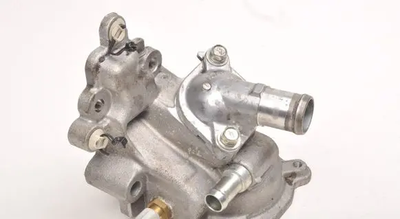 Renault Captur II Thermostat housing 110613903R