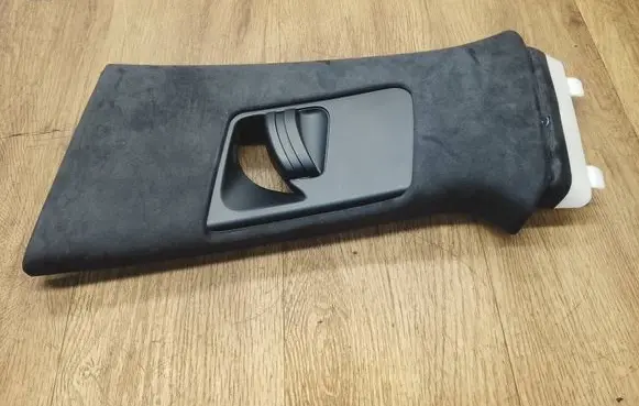 Porsche Macan (95B) (B) pillar trim (top) 95B867243