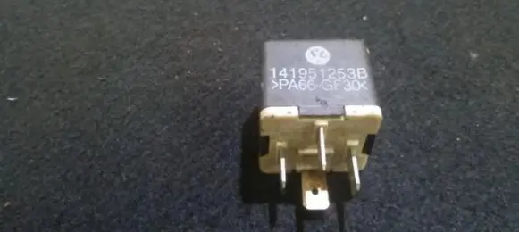 Volkswagen Golf IV Other relay 141951253b
