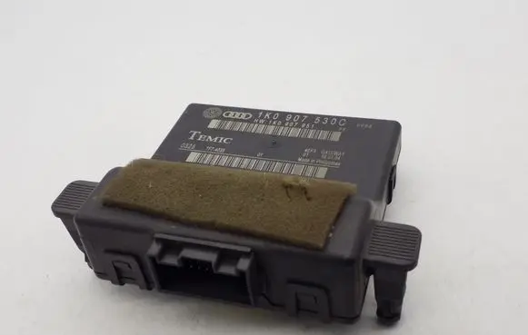 Volkswagen Golf V Gateway control module 1K0907530C 1K0907951