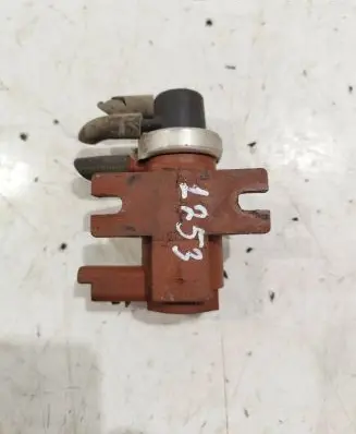 Volvo V50 Turbo solenoid valve 9652570180