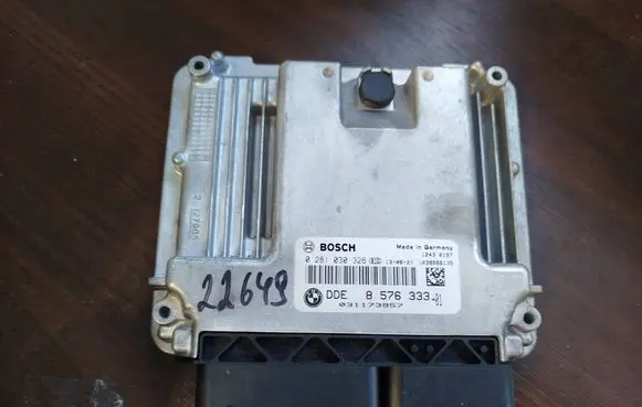 BMW 1 F20 F21 Engine control unit/module 8576333 0281030326