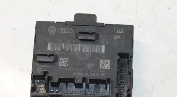 Audi A1 Door control unit/module 8X0959792F