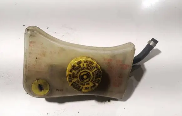 Volkswagen PASSAT B5.5 Brake fluid reservoir 
