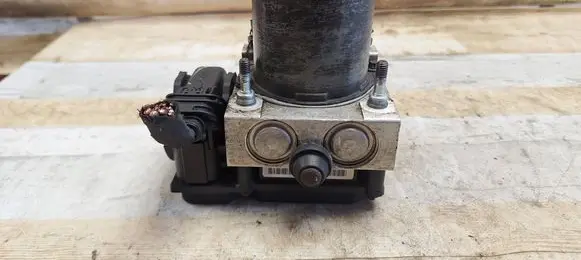 Renault Trafic II (X83) ABS Pump 0265232356 11061633766 83B02AA