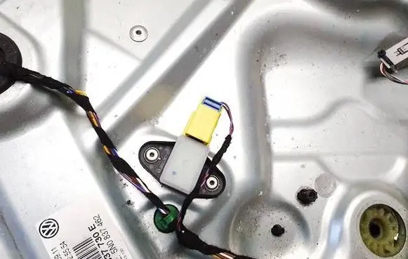 Airbag deployment crash/impact sensor