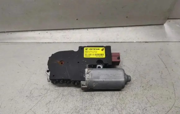 Dodge Durango III Sunroof motor/actuator 513696520