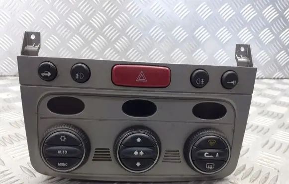 Alfa Romeo 147 Interior fan control switch 01560513690