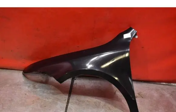 Skoda Superb B6 (3T) Fender
