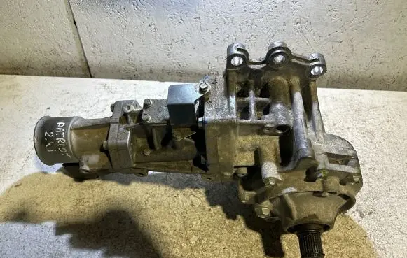 Gearbox transfer box case