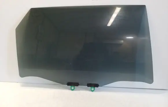 Toyota bZ4X Rear door window glass E643R007953