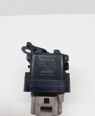 Toyota Avensis T270 Glow plug pre-heat relay 2861067010