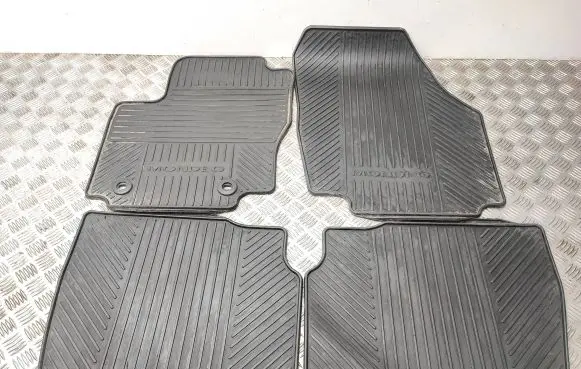 Ford Mondeo MK IV Car floor mat set 7S7JX13011DAW 7S7J130C06BAW