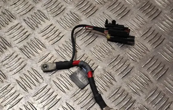 Mercedes-Benz S W221 Positive cable (battery) A2215403930