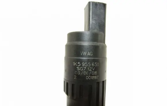 Volkswagen PASSAT CC Windscreen/windshield washer pump 1K5955651