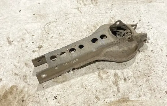 Volvo V70 Rear upper control arm/wishbone