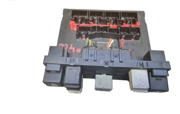Volkswagen Golf V Comfort/convenience module 3C0937049AE F005V00631