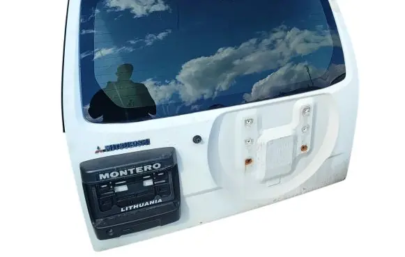 Mitsubishi Montero Tailgate/trunk/boot lid AS2