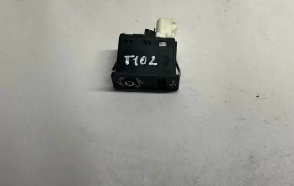 BMW 7 F01 F02 F03 F04 AUX in-socket connector 9237653 84109237653