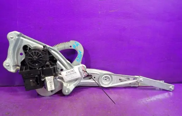 Renault Scenic III - Grand scenic III Rear door window regulator with motor 827300005R