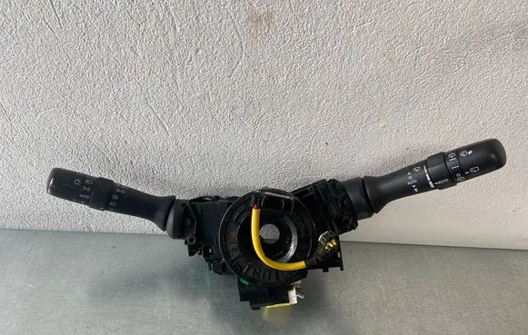 Subaru Forester SJ Wiper turn signal indicator stalk/switch 83111FJ270 17H800