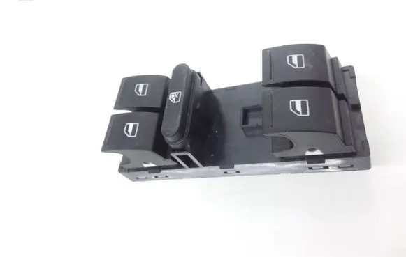 Volkswagen Golf V Electric window control switch