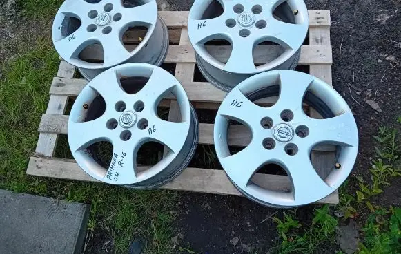 Nissan Primera R16 alloy rim 