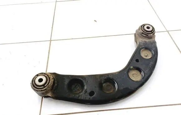 Rear upper control arm/wishbone