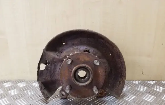 Toyota Yaris Front wheel hub