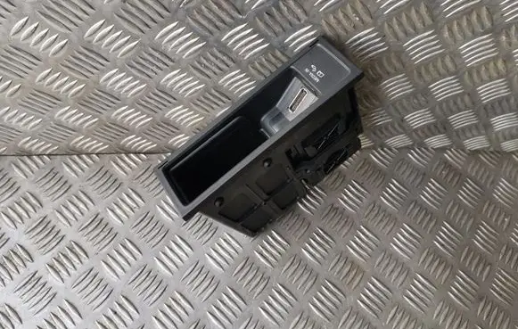 Volkswagen Scirocco USB control unit 5N0035341C 5N0035342B