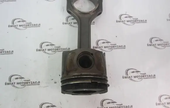 Opel Astra J Piston with connecting rod 438