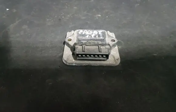 Volkswagen Golf II Ignition amplifier control unit 191905351C