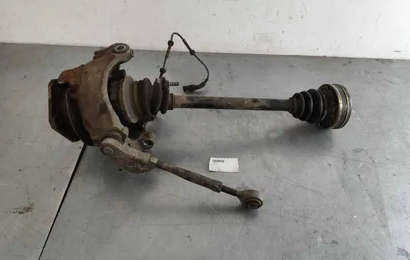 Maserati Quattroporte Rear wheel hub spindle/knuckle 208334