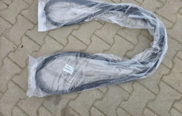 BMW X5 G05 Trunk rubber seal (body) 9854893