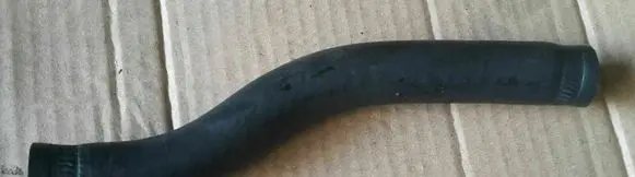 Volkswagen Golf I Engine coolant pipe/hose 171819371B