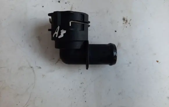 Audi A3 S3 8V Engine coolant pipe/hose 5Q0122291H