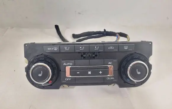 Skoda Octavia Mk2 (1Z) Climate control unit 3T0907044AC SW0203 5HB00974921