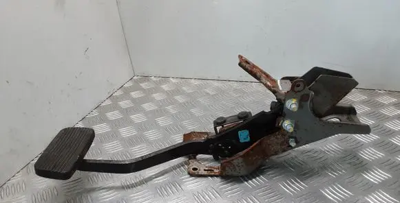 Ford Ranger Brake pedal AB312L388DE