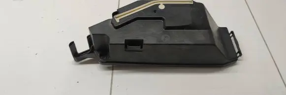 BMW 1 F40 Other engine bay part 586509