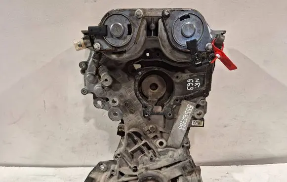 Opel Astra J Timing chain cover 55562788