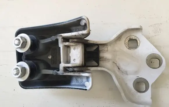 Peugeot Expert Rear door lower hinge 9820017880