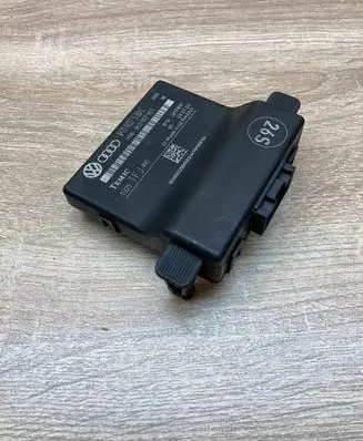 Volkswagen Golf V Gateway control module 1K0907530C 1K0907951